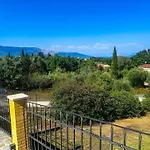 Bosco Corfu דירה